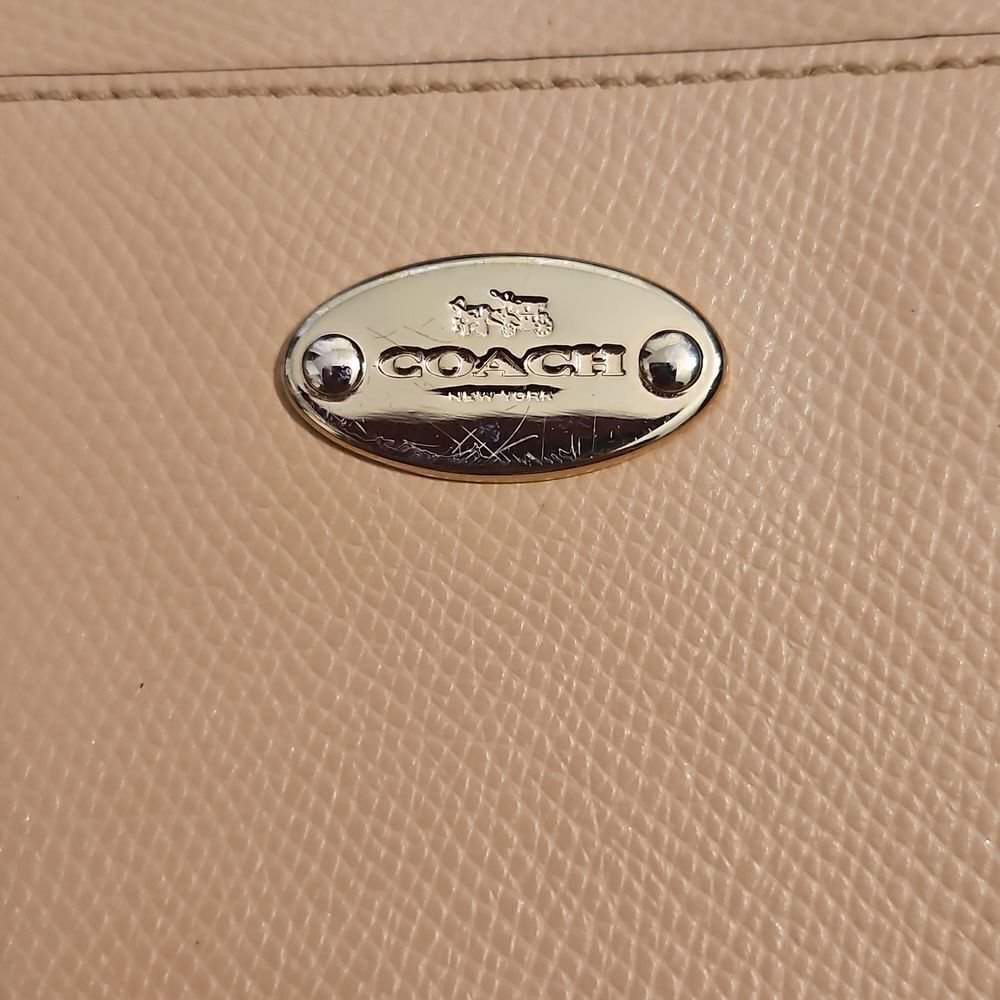 Coach Crossgrain Leather East/West Pop Crossbody F52881 - Picture 2 of 10